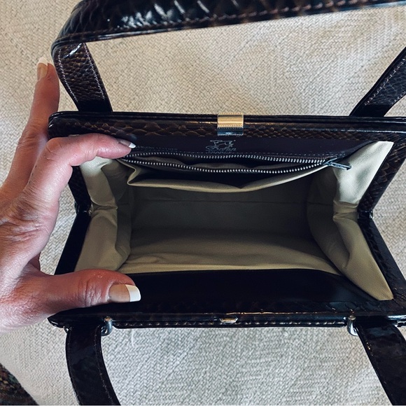 Genuine Leather Snake-Embossed with Silver Clasp closure. Made in France 🇫🇷 - Picture 6 of 12